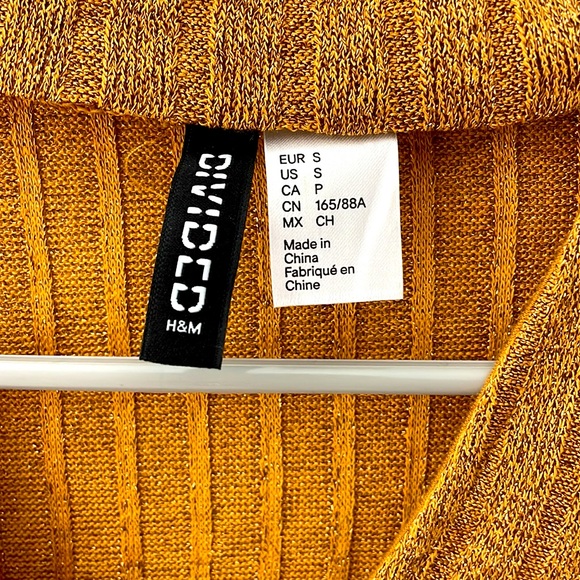 long sleeve gold sparkly top, size small from H&M! - Picture 3 of 4